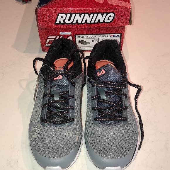 Fila Sneakers - Picture 1 of 5